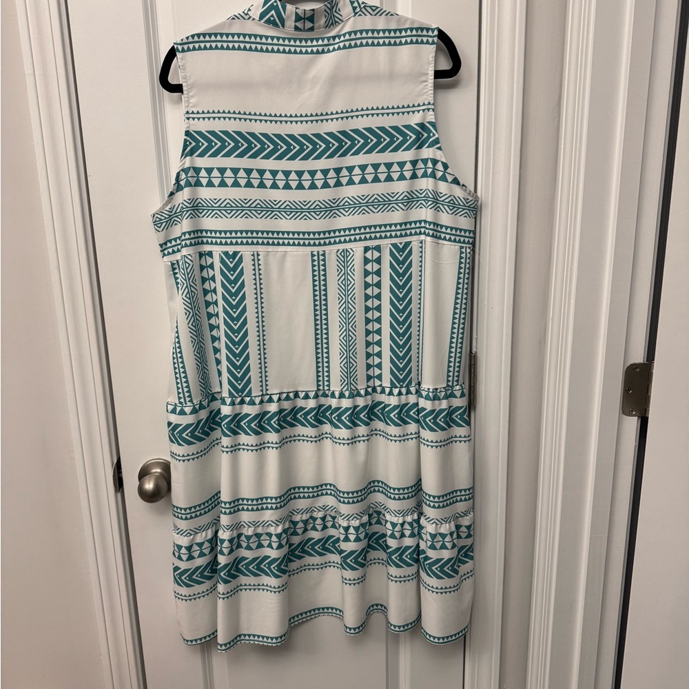 Sleeveless Geometric Pattern Dress - Picture 2 of 2